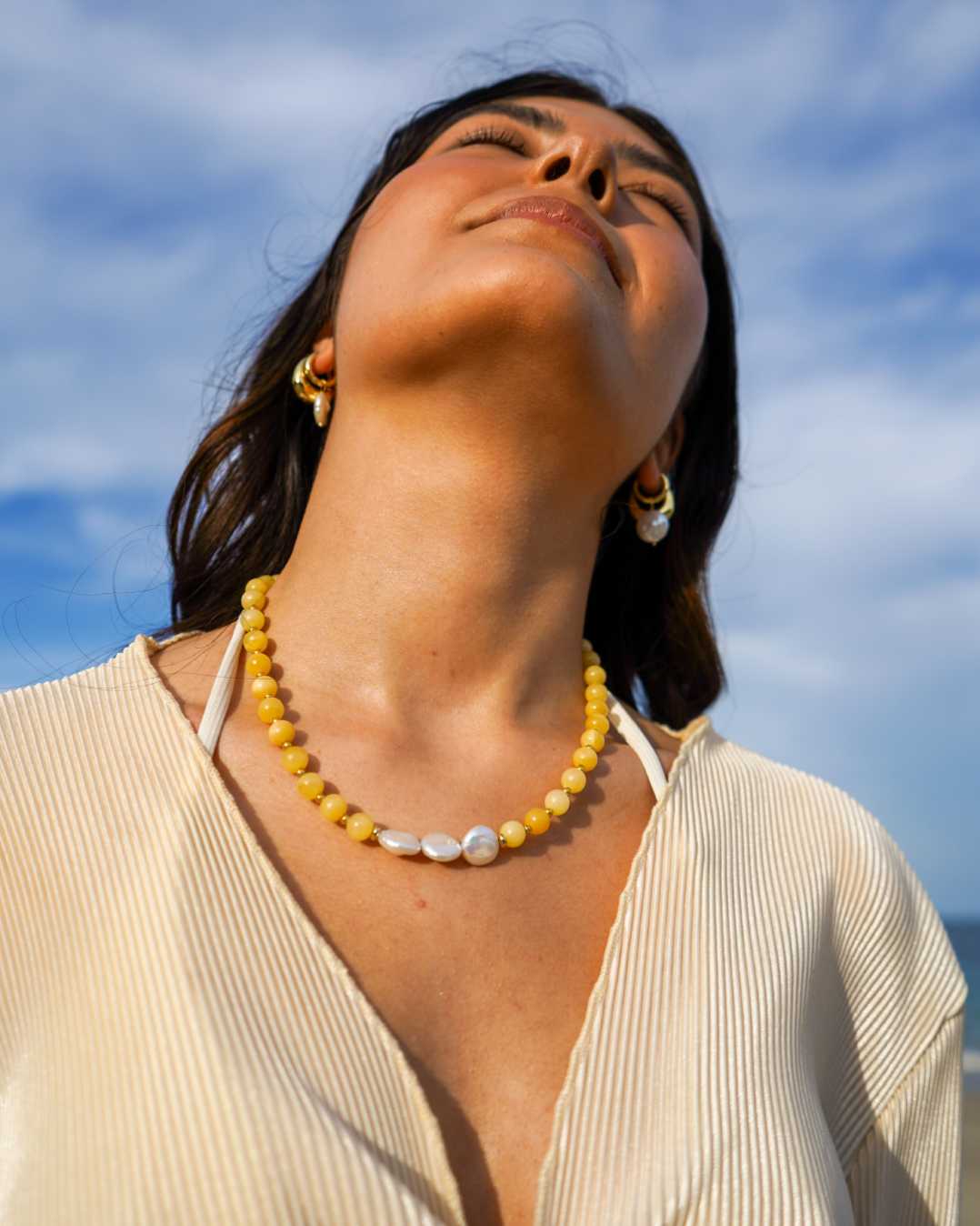 Handcrafted yellow jade beaded necklace with 3 coin pearls in the centre