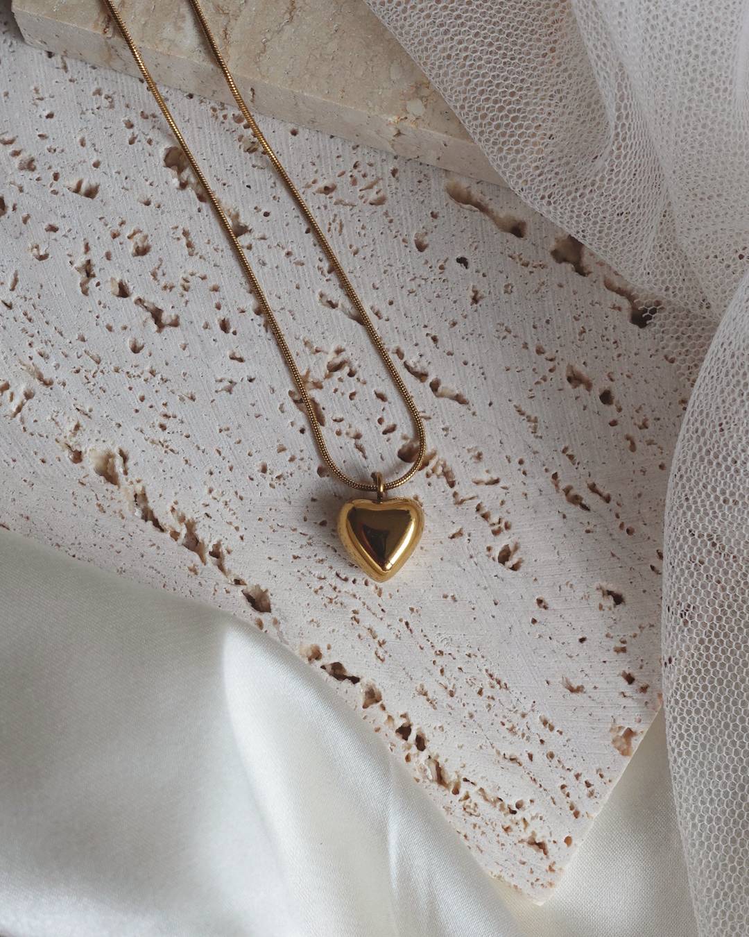 Gold vermeil heart pendant necklace