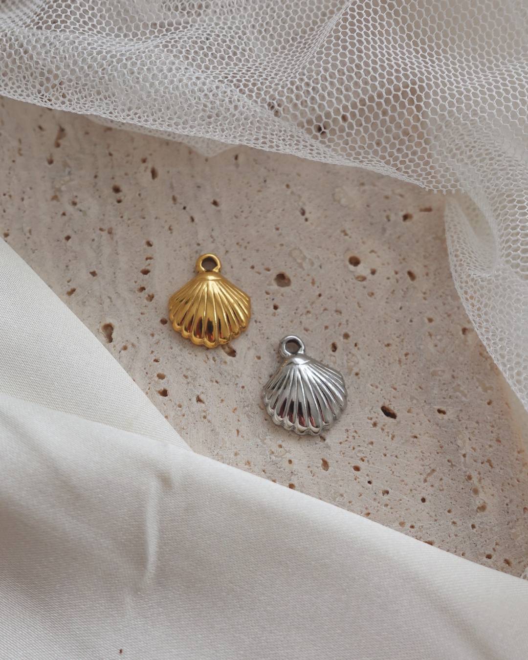 Stainless steel silver and gold plated shell jewellery charm for necklace or earring