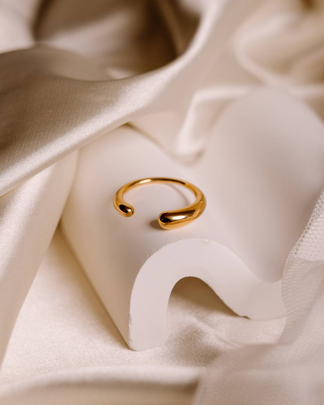 Gold plated waterproof adjustable ring 