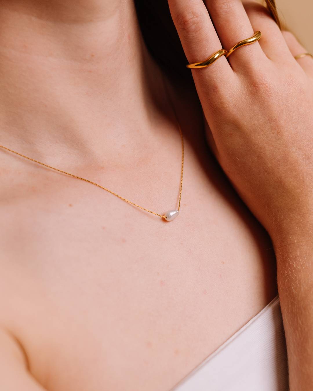 Freshwater pearl gold plated dainty necklace with waterproof gold plated rings